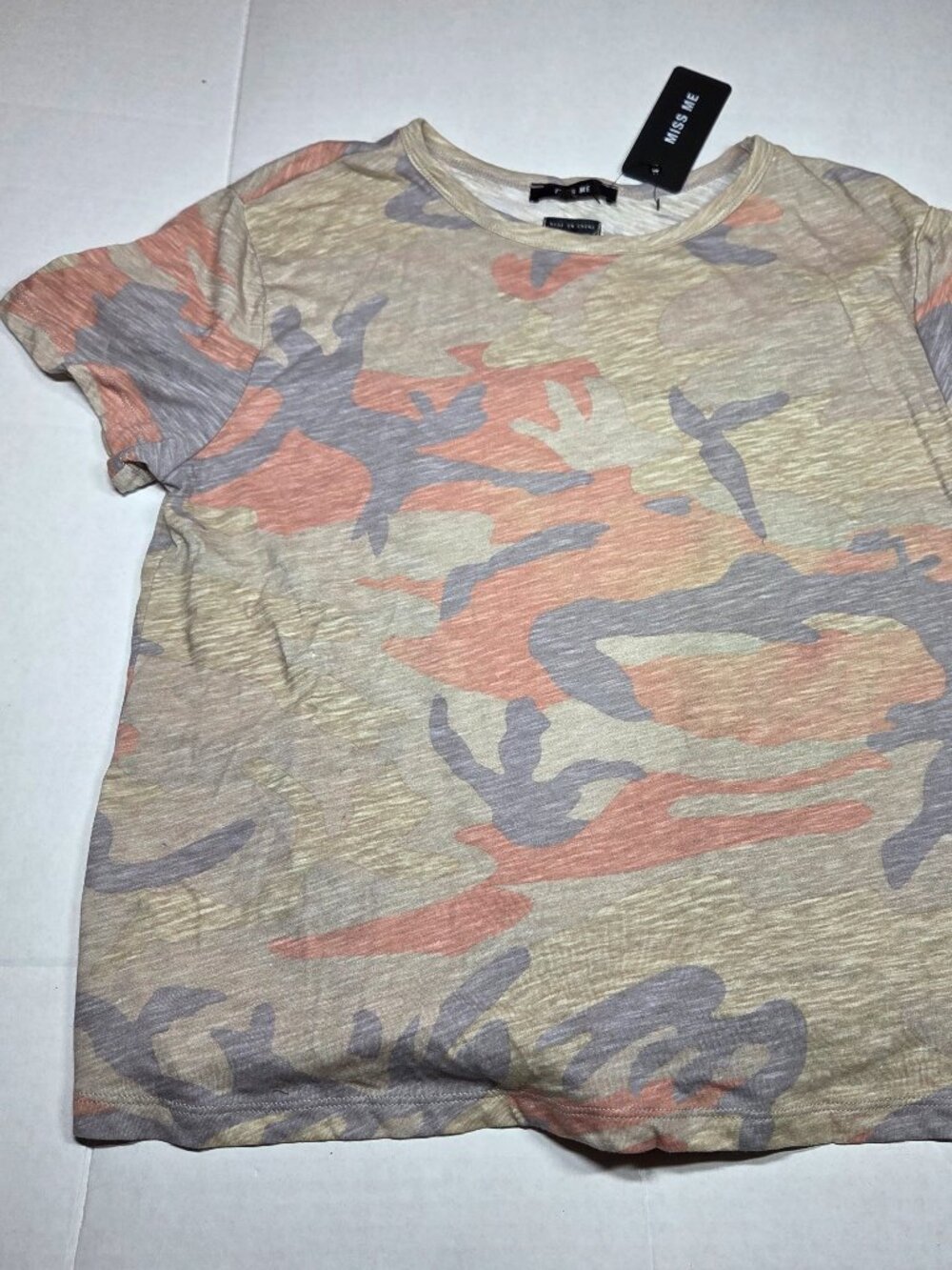 Miss Me Camo Pink Round Neck Short Sleeve Tie Open Back Knit T-Shirt Small